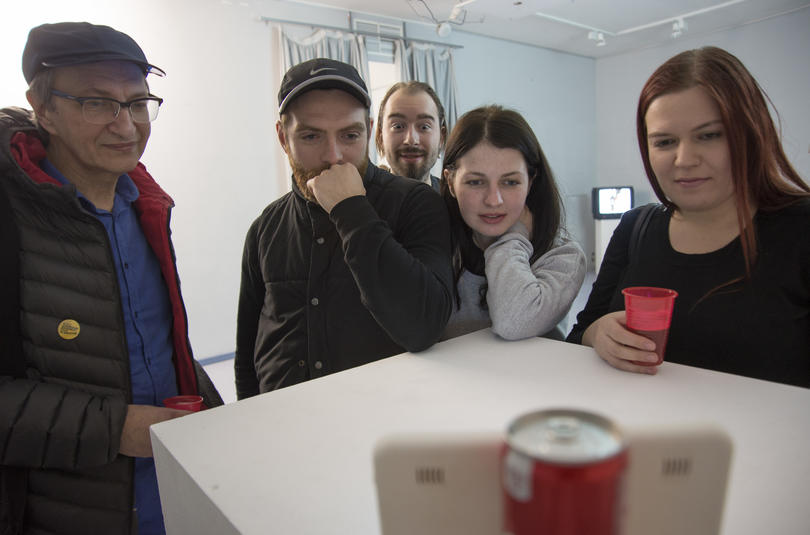Отчет с открытия выставки «Meet The Red Stool»